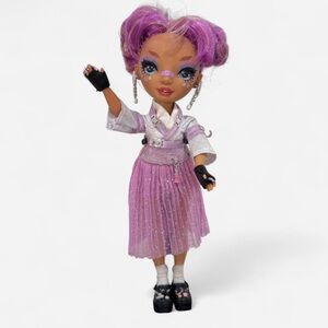 Rainbow High Series 4 Lila Yamamoto Fashion Doll w/ Accessories, excellent